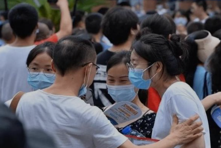 公共管理专业专业被83所大学撤销,为什么家长却被蒙在鼓里?
