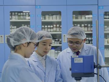 强信心·走进百企|科研提质 化妆品行业释放市场活力