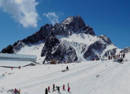 玉龙雪山常年有雪,旅游攻略