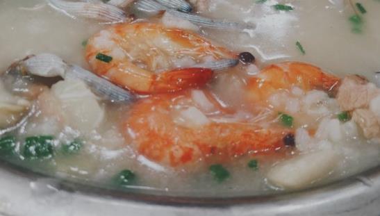 广西东兴海鲜粥