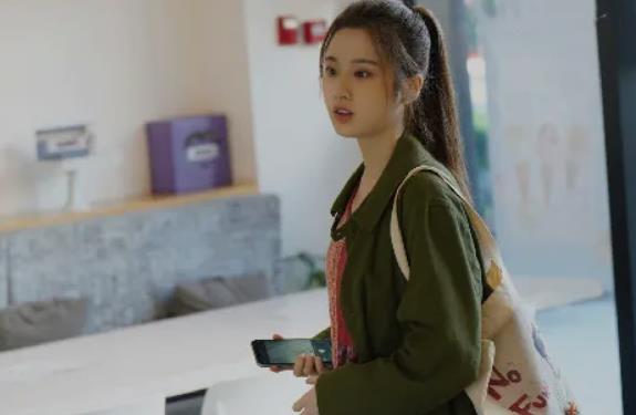 《欢乐颂4》何悯鸿辞职了吗?