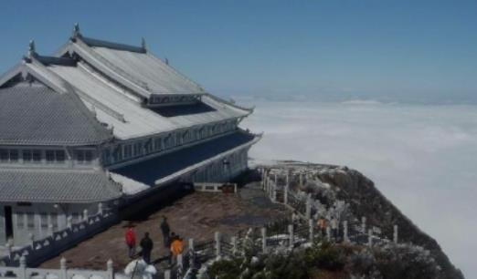 上峨眉山在哪里坐大巴 峨眉山旅游大巴一般是什么时候呢