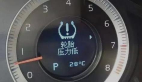 车辆胎压标识在什么位置,汽车胎压不正常的危害