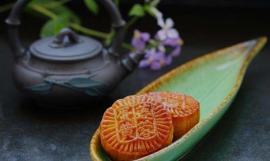 月饼送礼送什么牌子比较好,月饼和什么搭配送礼最好