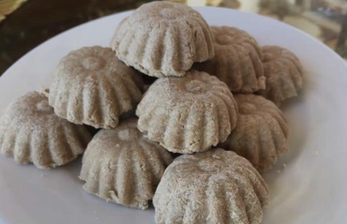 西藏特色小吃推荐-藏族酥酪糕